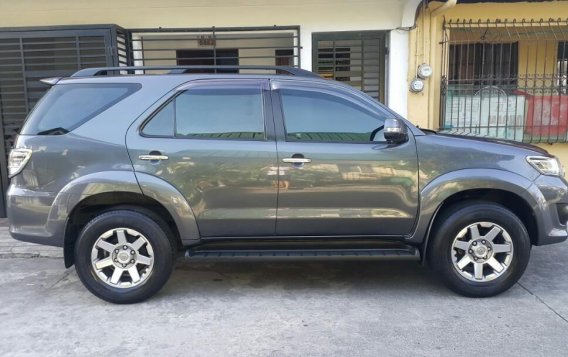 Grey Toyota Fortuner 2018 for sale in Cavite-9