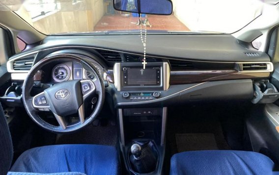 Blue Toyota Innova 2017 for sale in Manila-2