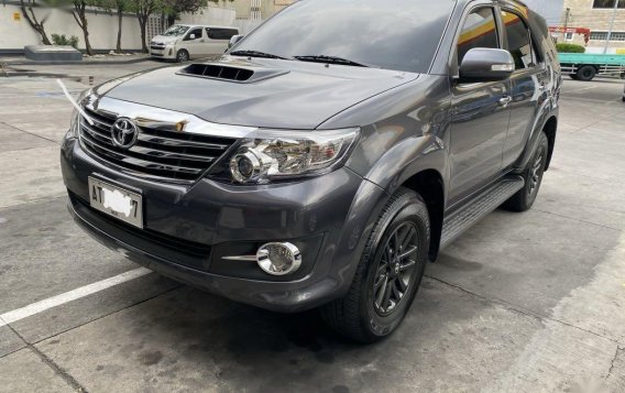 Sell Grey 2015 Toyota Fortuner in Manila