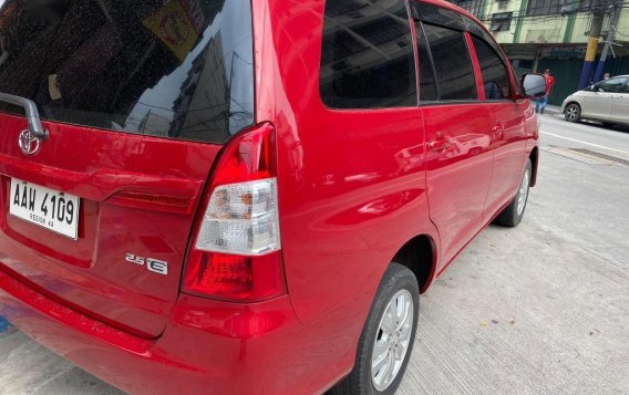 Selling Red Toyota Innova 2014 in Manila-4