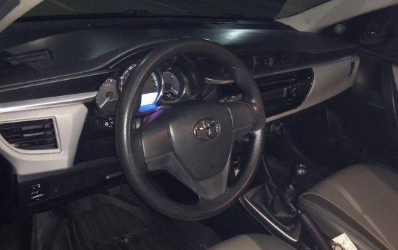 Sell Black 2014 Toyota Corolla altis in Manila-5