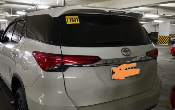 White Toyota Fortuner 2016 for sale in Pasig City-1