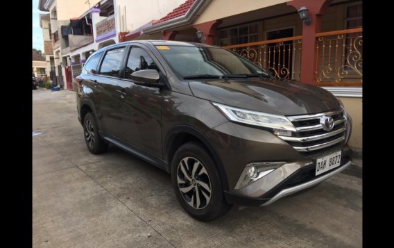 Brown Toyota Rush 2018 for sale in Batangas City-6