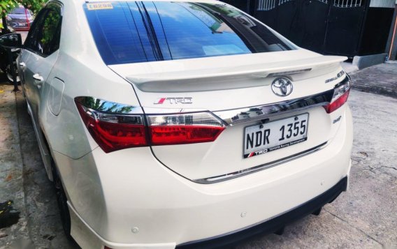 Toyota Corolla Altis 2.0V Corolla Altis Auto-4