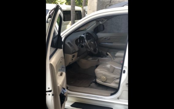 White Toyota Fortuner 2008 for sale in Manila-10