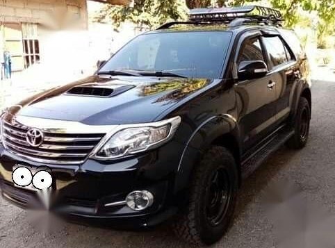 Black Toyota Fortuner 2018 for sale in Las Piñas-8