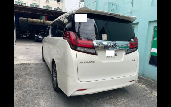 White Toyota Alphard 2016 for sale in San Antonio-7