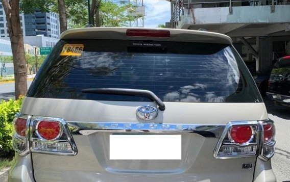 Selling Metallic Gold Toyota Fortuner 2018 in Taguig-1