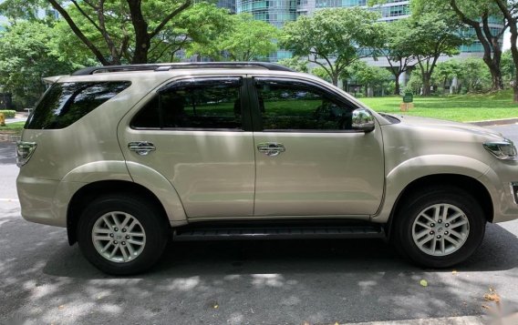 Selling Metallic Gold Toyota Fortuner 2018 in Taguig-3