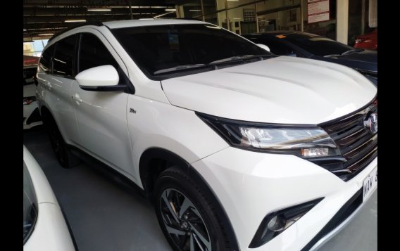 Sell White 2018 Toyota Rush in Caloocan-6