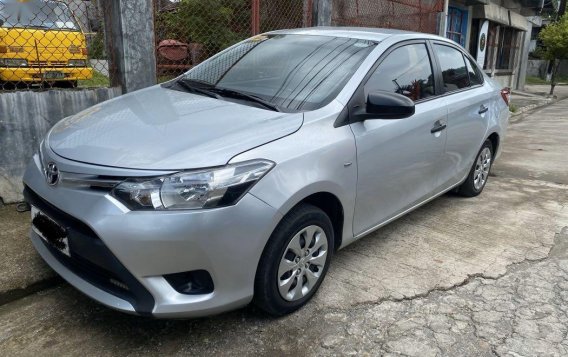 Selling SIlver Toyota Vios 2016 in Manila-3