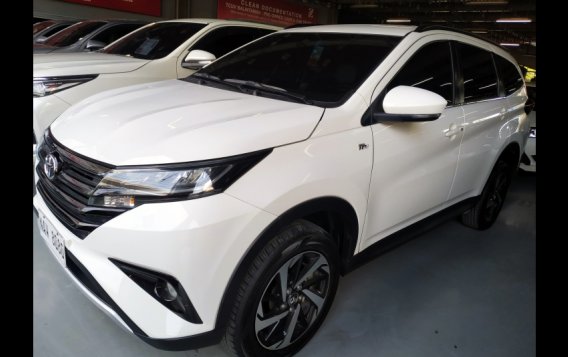 Sell White 2018 Toyota Rush in Caloocan-5