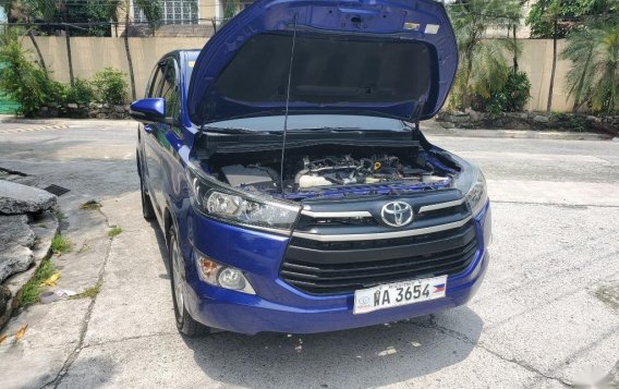 Sell Blue 2017 Toyota Innova in Manila-6