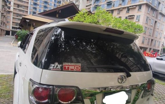 White Toyota Fortuner 2012 for sale in Manila-1