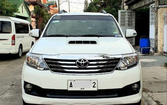 Sell White Toyota Fortuner in Manila-2