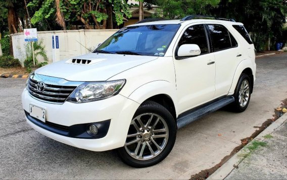 Sell White Toyota Fortuner in Manila-7