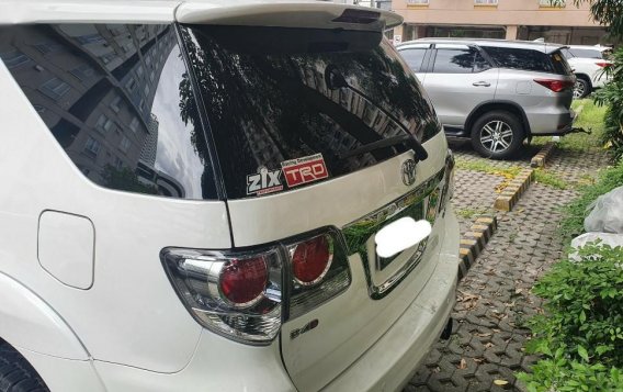 White Toyota Fortuner 2012 for sale in Manila-2