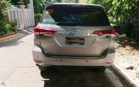 Selling Silver Toyota Fortuner in Taytay