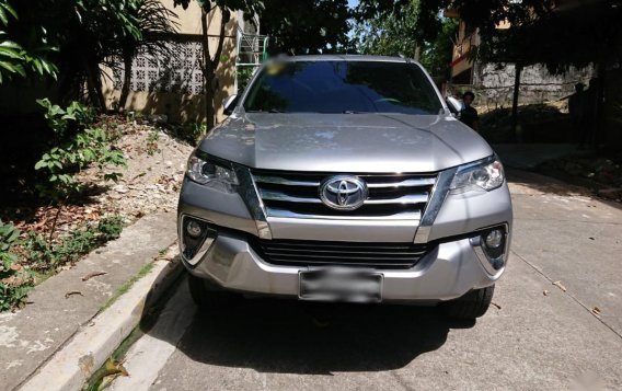 Selling Silver Toyota Fortuner in Taytay-1