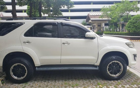 White Toyota Fortuner 2012 for sale in Manila-3