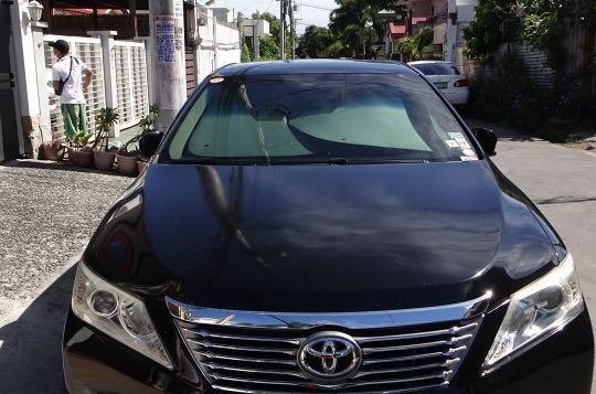 Sell Black Toyota Camry in Makati