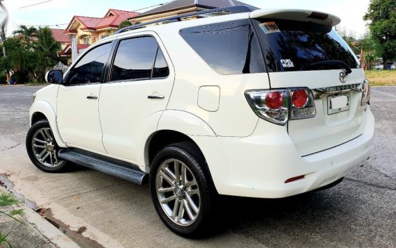 Sell White Toyota Fortuner in Manila-8