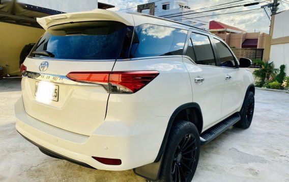 Sell White Toyota Fortuner in Las Piñas-2