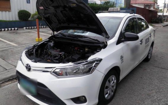 White Toyota Vios for sale in Manila-6