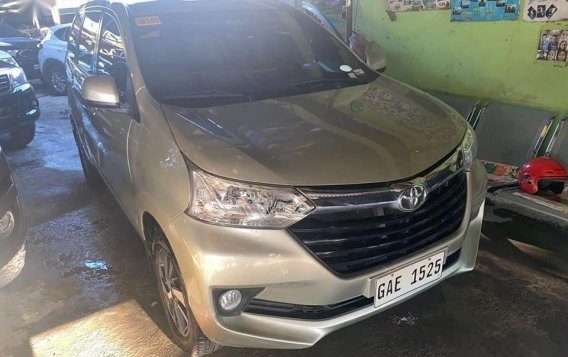 Silver Toyota Avanza for sale in Manila-5