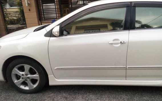 White Toyota Corolla altis for sale in Manila