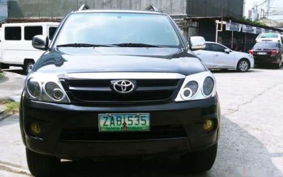 Black Toyota Fortuner 2005 for sale in Manila-4
