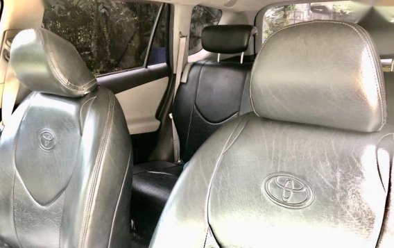 Selling Black Toyota Rav4 in Manila-9