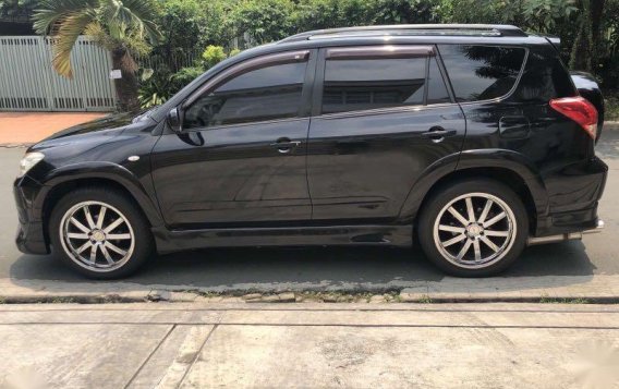 Selling Black Toyota Rav4 in Manila-5