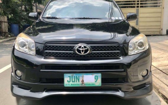 Selling Black Toyota Rav4 in Manila-3