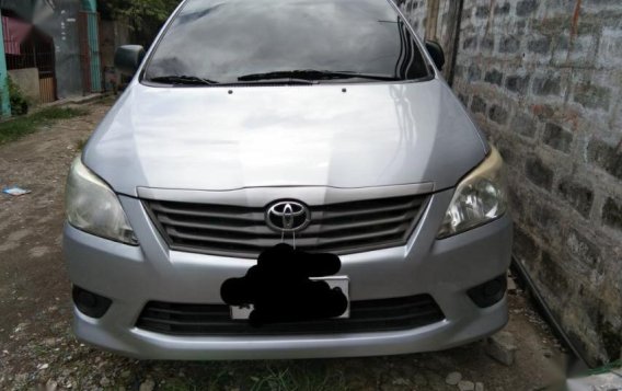 Selling Silver Toyota Innova for sale in Manila-1