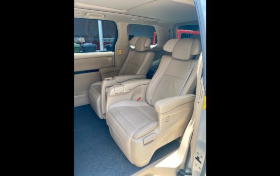 Silver Toyota Alphard 2014 for sale in Quezon City-10