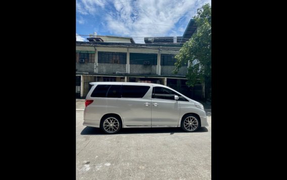 Silver Toyota Alphard 2014 for sale in Quezon City-7