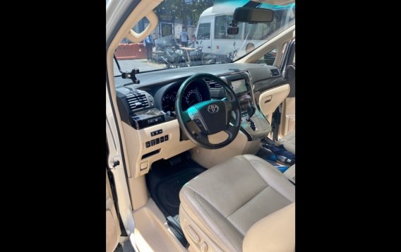 Silver Toyota Alphard 2014 for sale in Quezon City-9