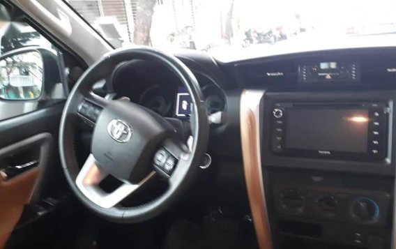 White Toyota Fortuner for sale in Taguig-2