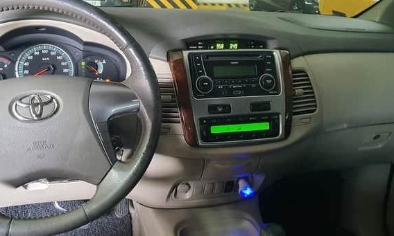 Black Toyota Innova for sale in Quezon city-3