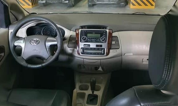 Black Toyota Innova for sale in Quezon city