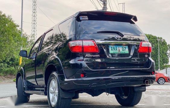 Black Toyota Fortuner for sale in Victoria-8