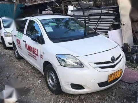 Selling White Toyota Vios for sale in Mandaluyong-1