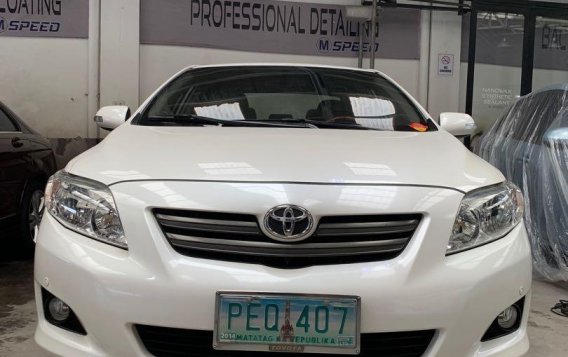 Selling Pearl White Toyota Corolla for sale in San Fernando