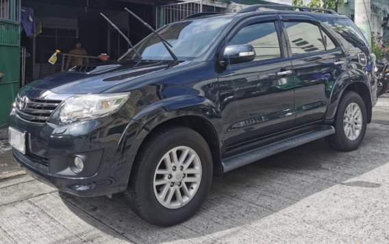 Selling Black Toyota Fortuner 2014 in Manila-1