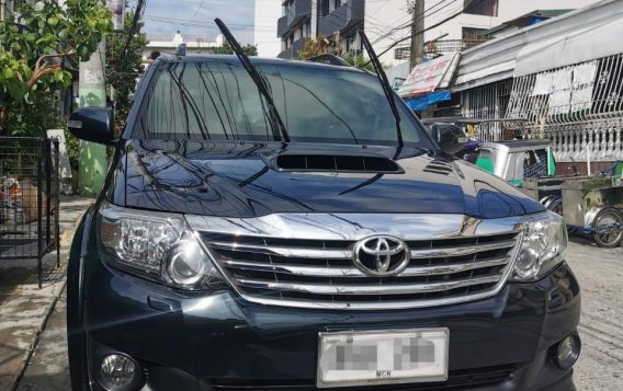 Selling Black Toyota Fortuner 2014 in Manila