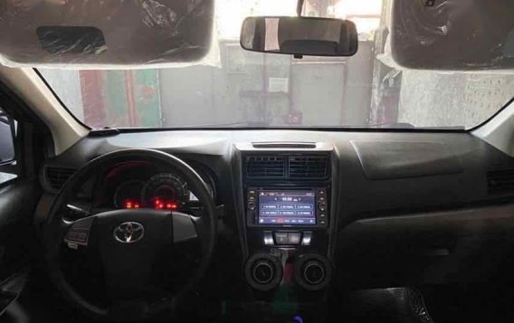 Grey Toyota Avanza for sale in Makita-3