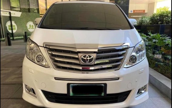 Sell White Toyota Alphard in Quezon City-1