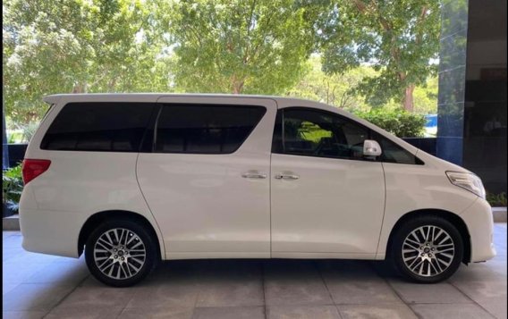 Sell White Toyota Alphard in Quezon City-2