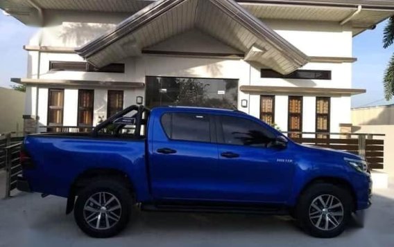 Blue Toyota Hilux 2009 for sale in Quezon City-4